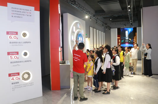 董事長商若云攜手舉辦愛心夏令營活動，點亮孩子們的精彩暑期！